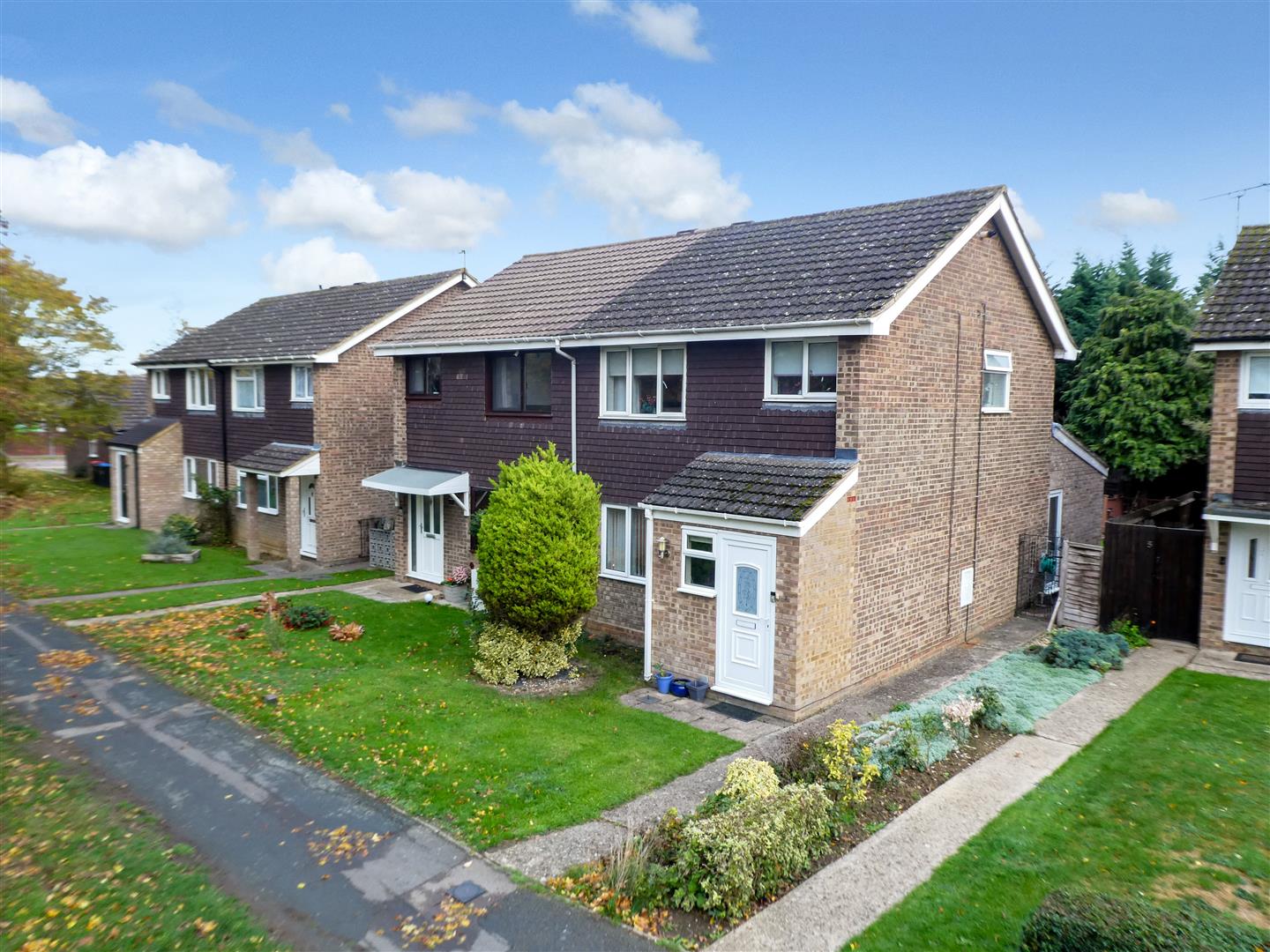 Collins Walk, Newport Pagnell